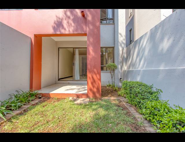 BEDROOM STUDIO APARTMENT FOR SALE IN SUNNINGHILL